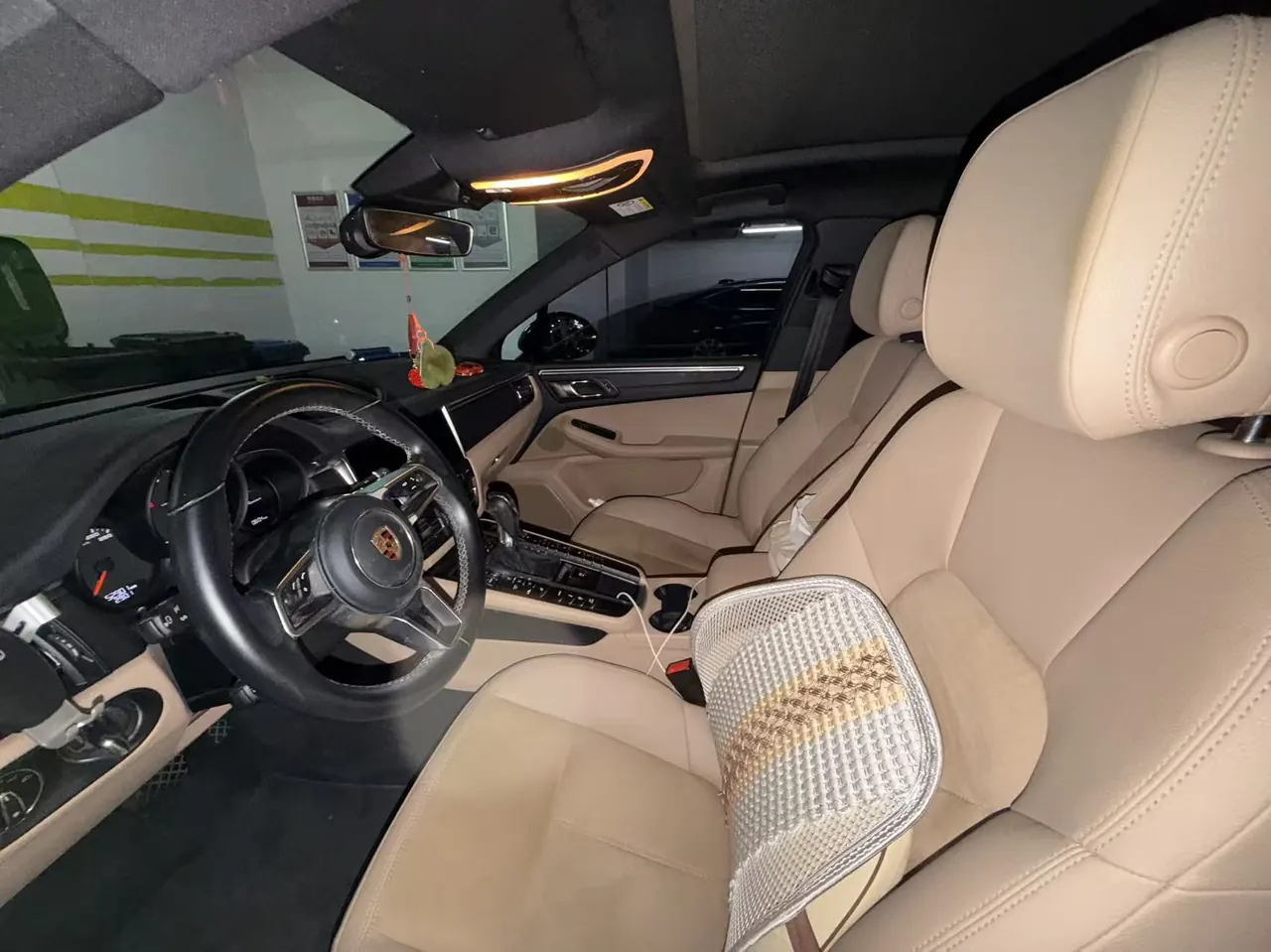 Porsche Macan (Imported) 2020 Macan 2.0T Automatic Gear 4