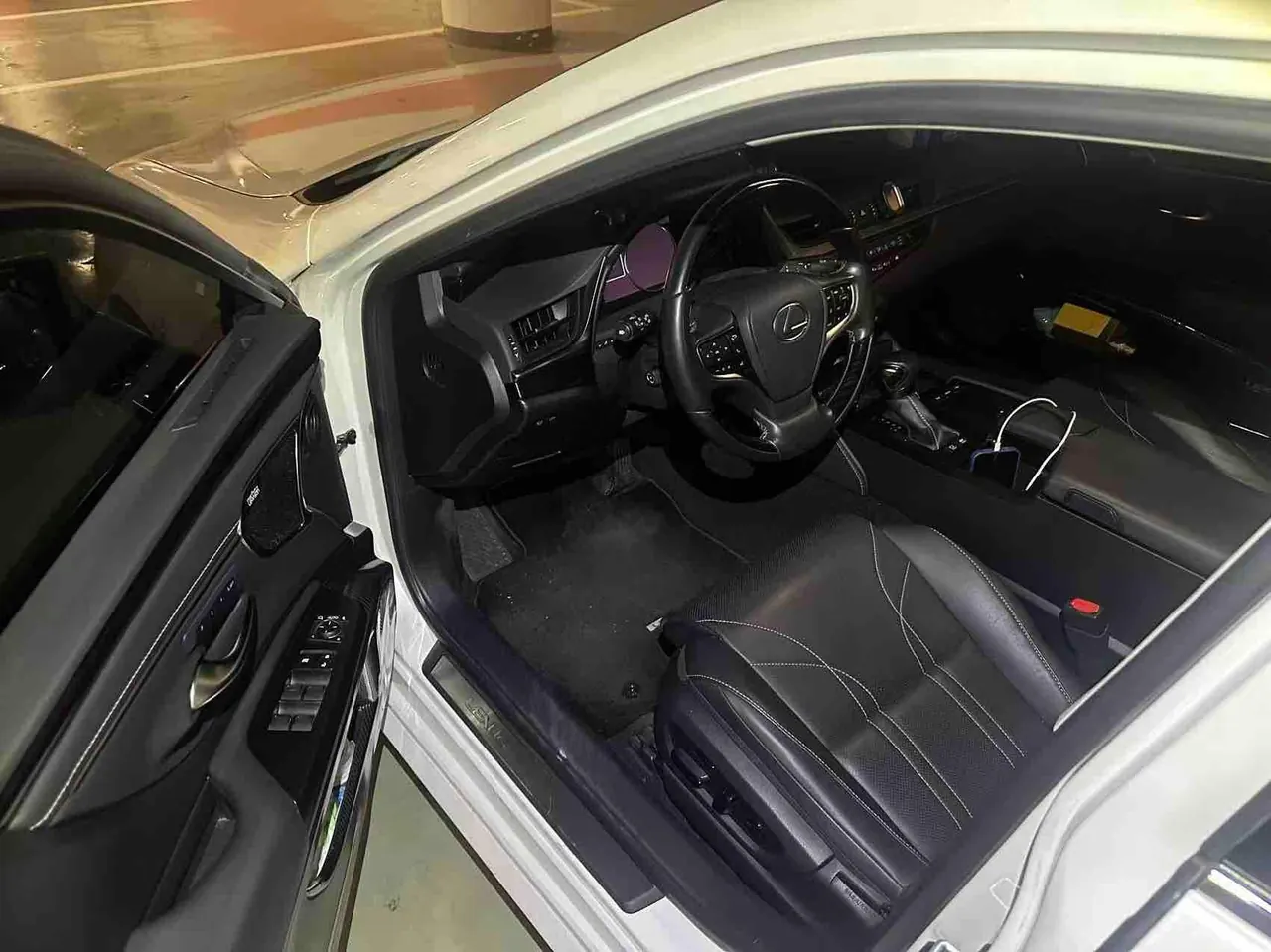 Lexus ES (Imported) 2020 ES300h 2.5 Stepless Administrative Edition Automatic Gear 3