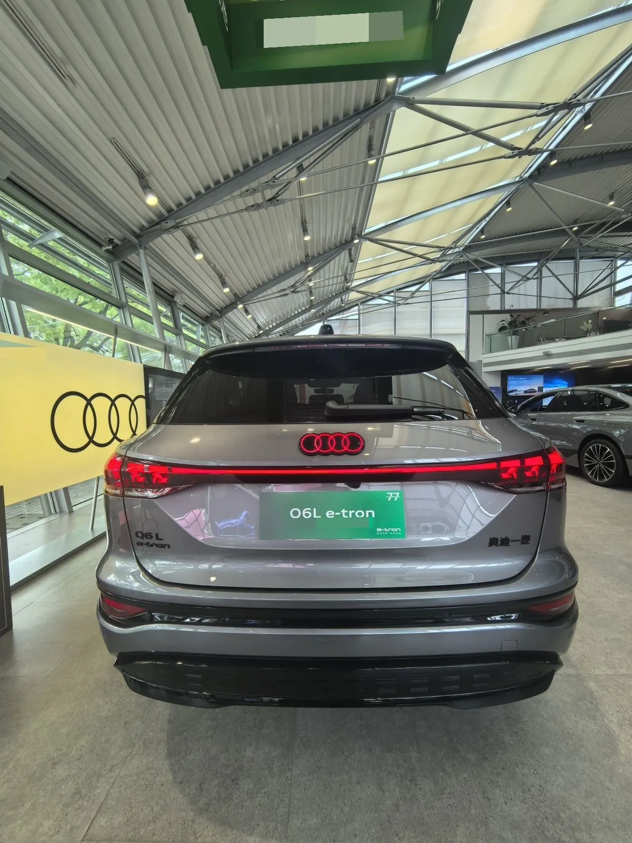 Audi 2025 Q6L e-tron Starter Pilot Edition Automatic Gear 3
