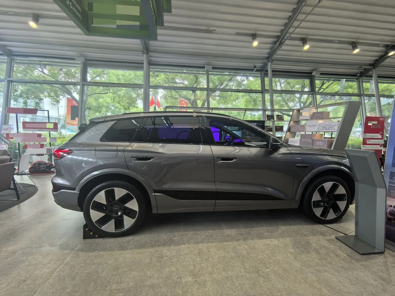 Audi 2025 Q6L e-tron Starter Pilot Edition Automatic Gear 4