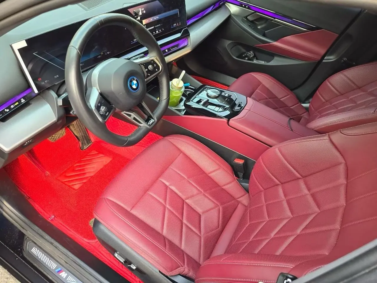 BMW 2024 i5 eDrive 35L M sports suit automatic gear 2