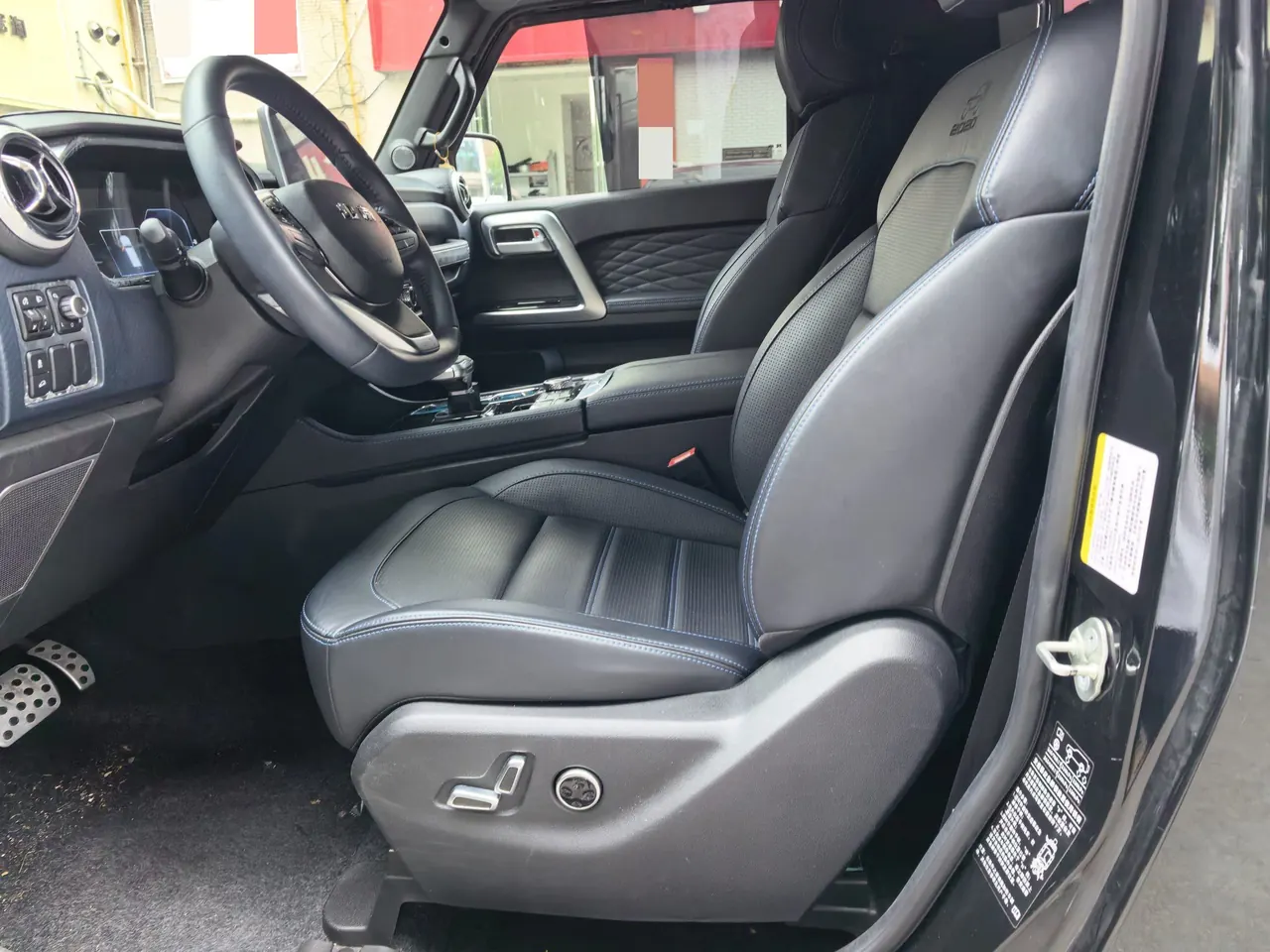 Beijing 2020 BJ40 2.0T 4-wheel drive tribute version chivalrous automatic gear 5