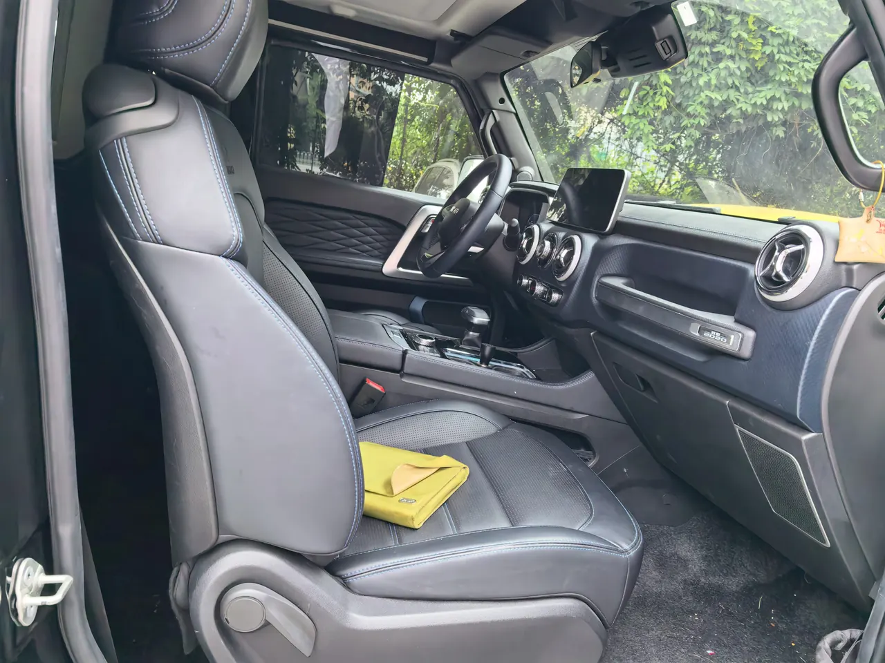 Beijing 2020 BJ40 2.0T 4-wheel drive tribute version chivalrous automatic gear 7