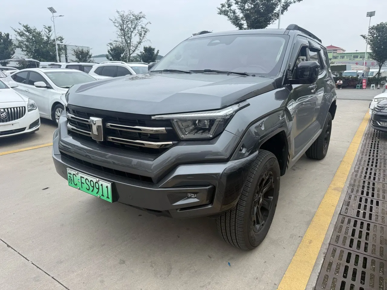 Открыть галерею: Tank 2024 Tank 400 Hi4-T 2.0T off-road version automatic gear