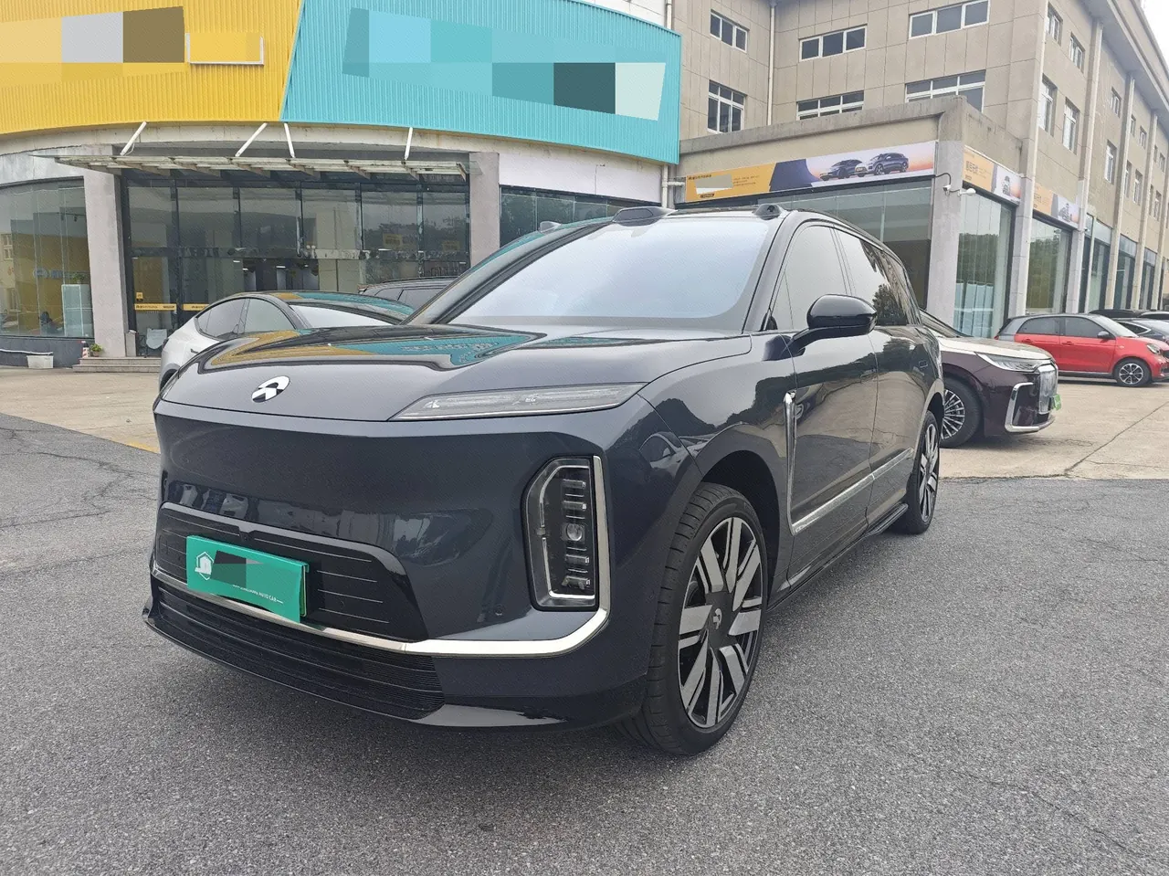 Открыть галерею: NIO 2026 ES 9 102kWh Administrative Island Signature Edition Automatic Gear