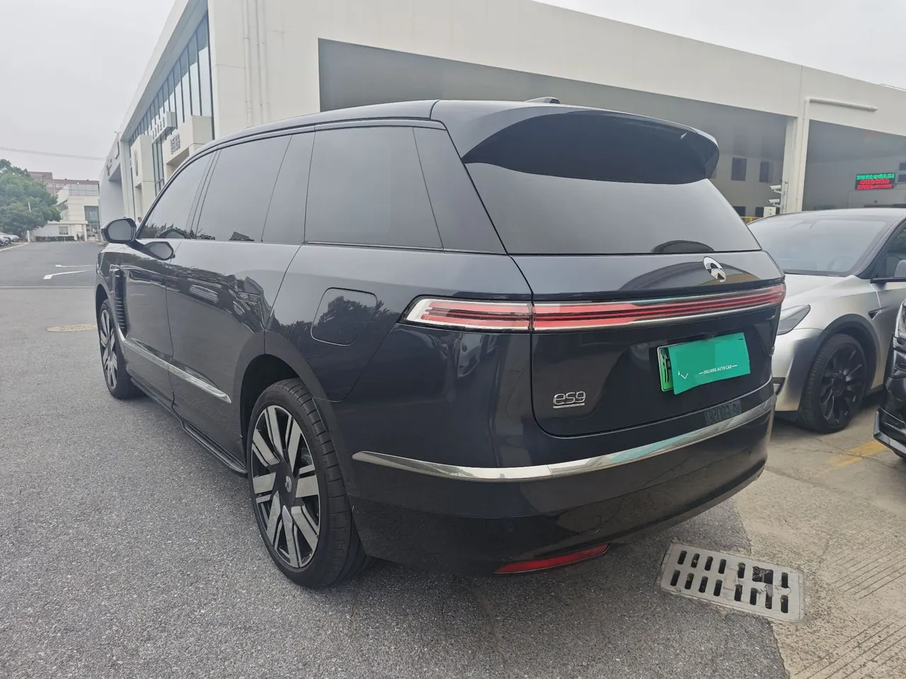 NIO 2026 ES 9 102kWh Administrative Island Signature Edition Automatic Gear 9