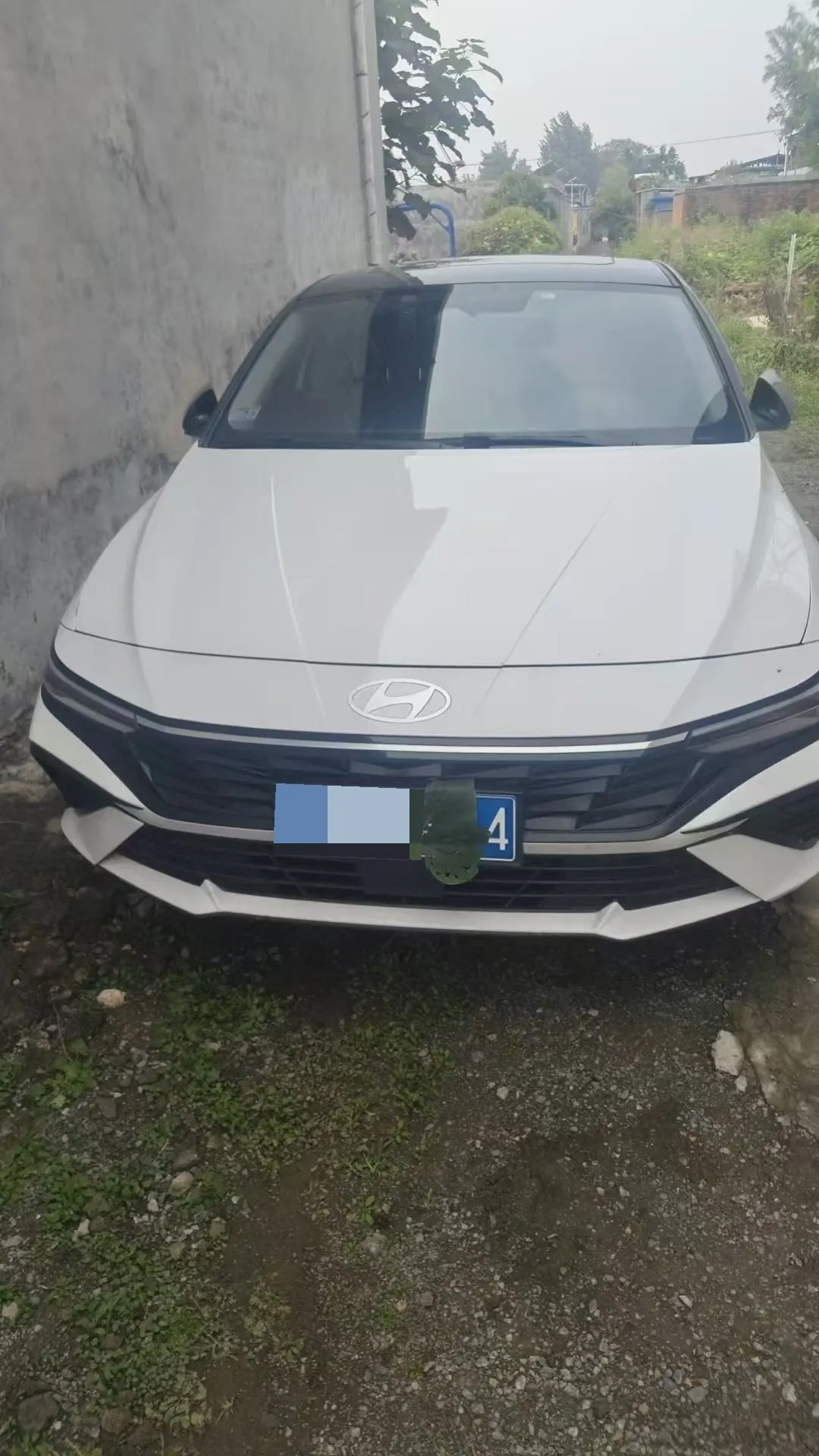 Hyundai 2023 Elantra -3-compartment 1.5 stepless LUX premium automatic gear 4