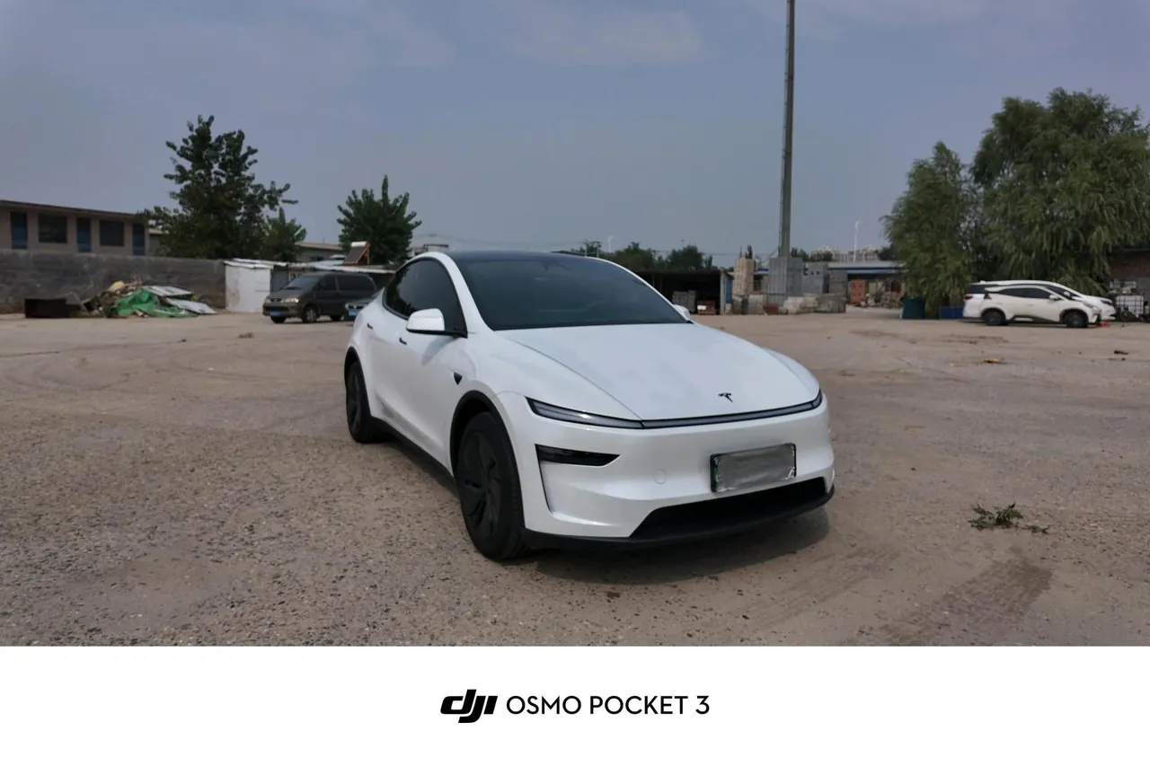 Tesla 2026 Model Y Rear-Wheel-Drive Automatic 6