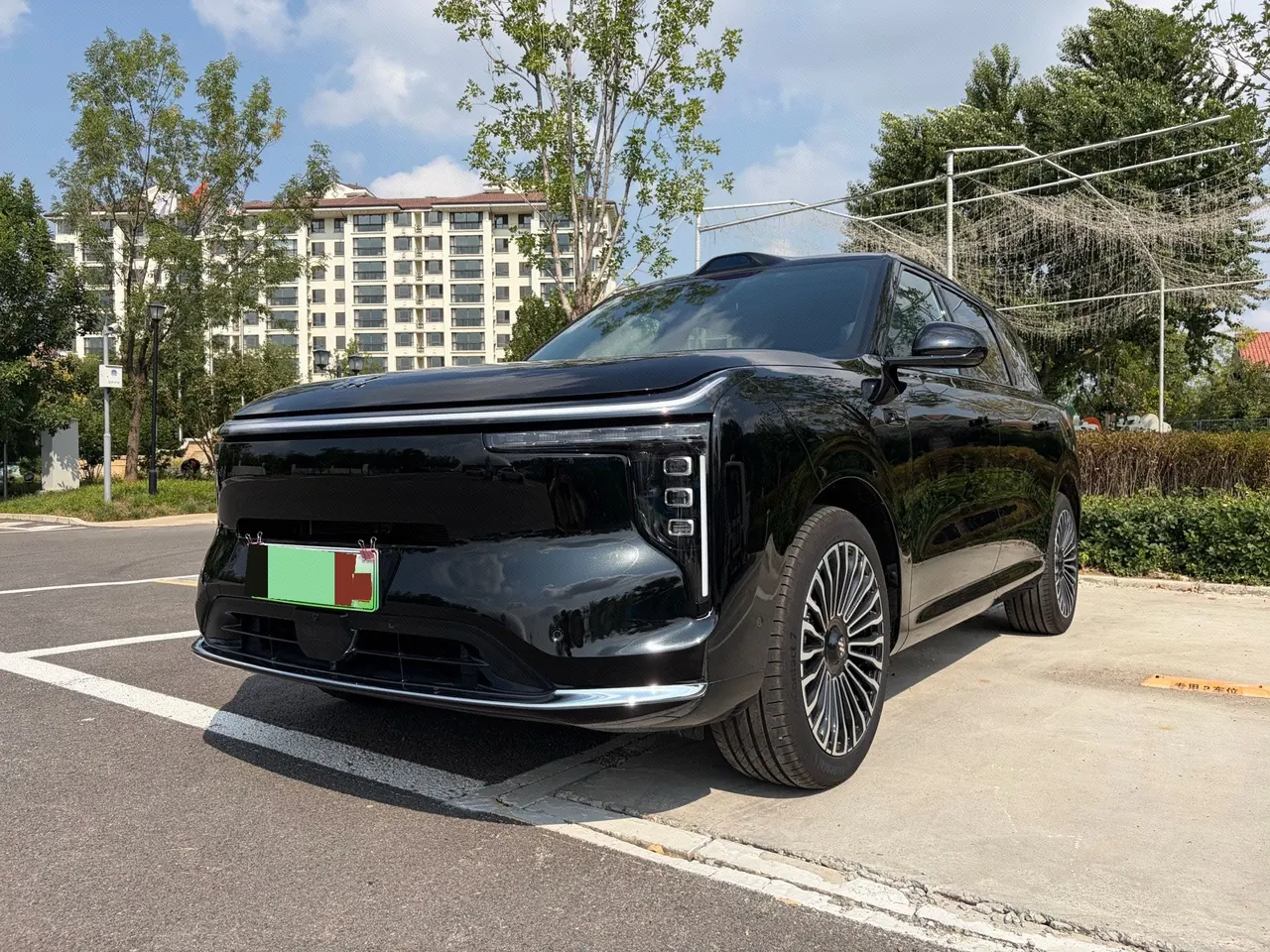Open image lightbox: IM 2026 IM LS8 66 Ultra Technology Flagship Large Five-seater Automatic Transmission