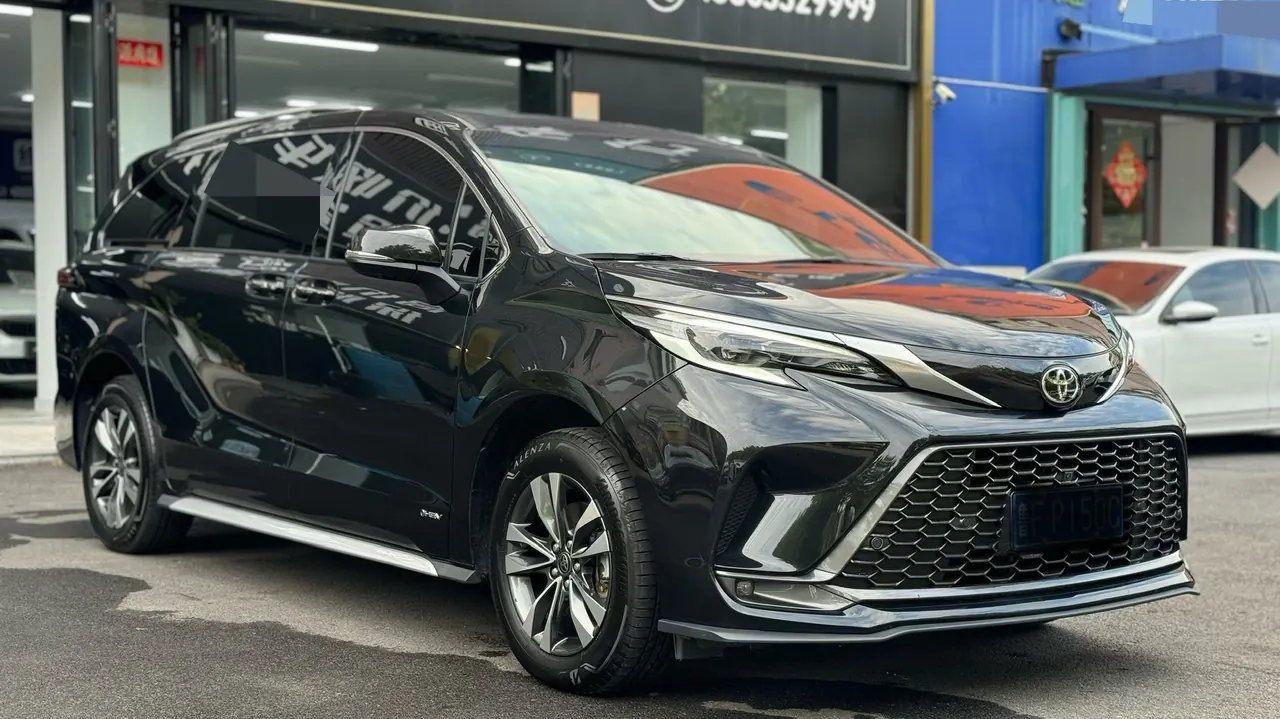 Toyota 2024 Grevia HYBRID 2.5 Stepless Premium PLUS 4WD Automatic Gear 2