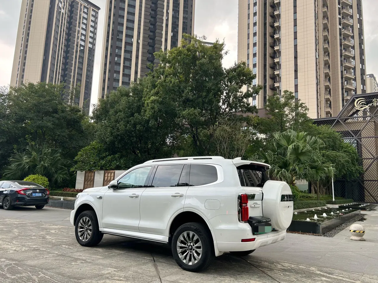 Tank 500 New Energy 2026 Model Tank 500 Hi4-T 2.0T Smart Enjoyment Version Automatic Transmission 7