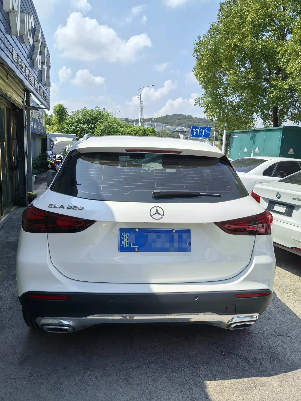 Mercedes Benz 2024 GLA 220 2.0T automatic gear 14