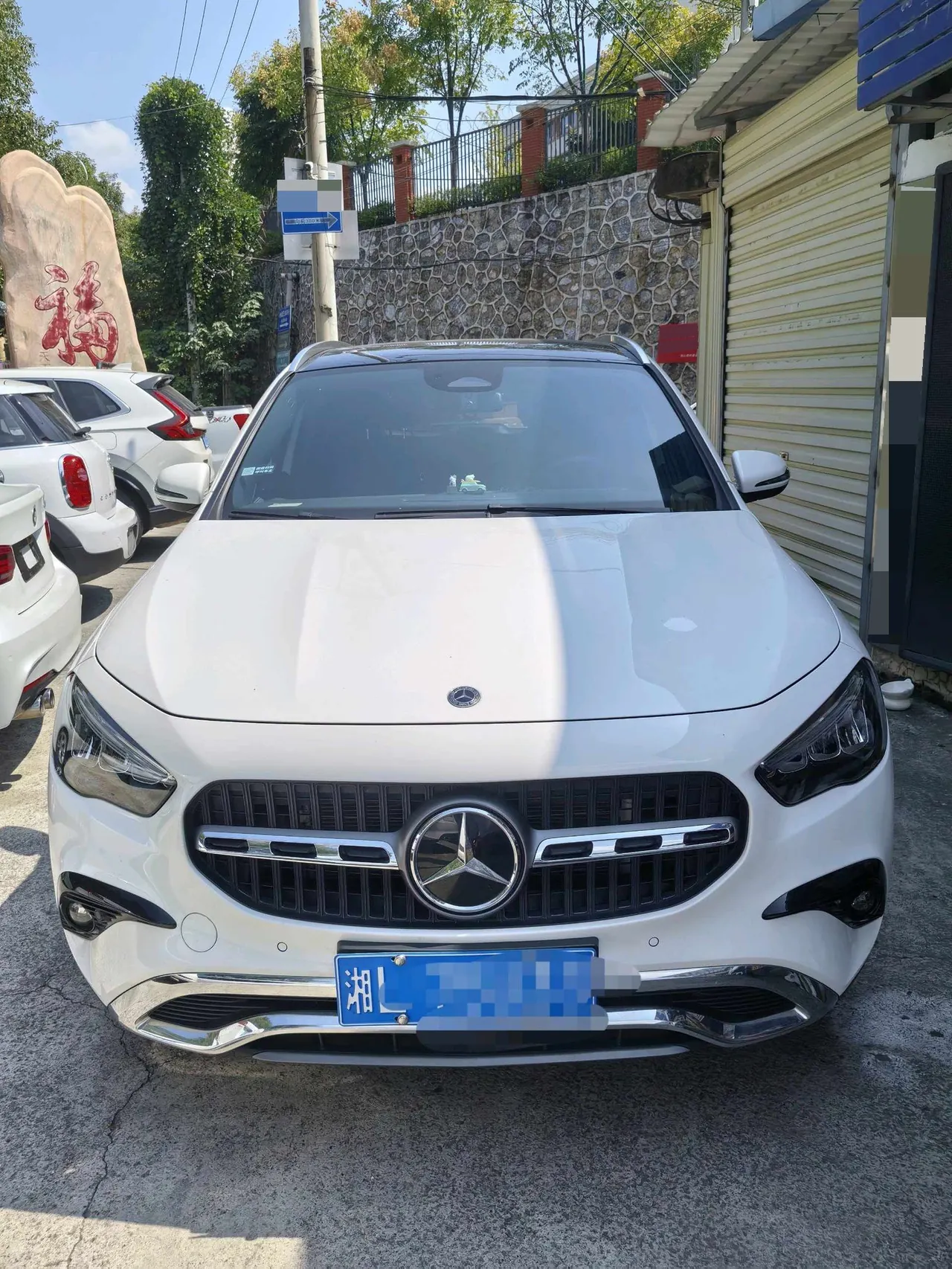 Mercedes Benz 2024 GLA 220 2.0T automatic gear 2