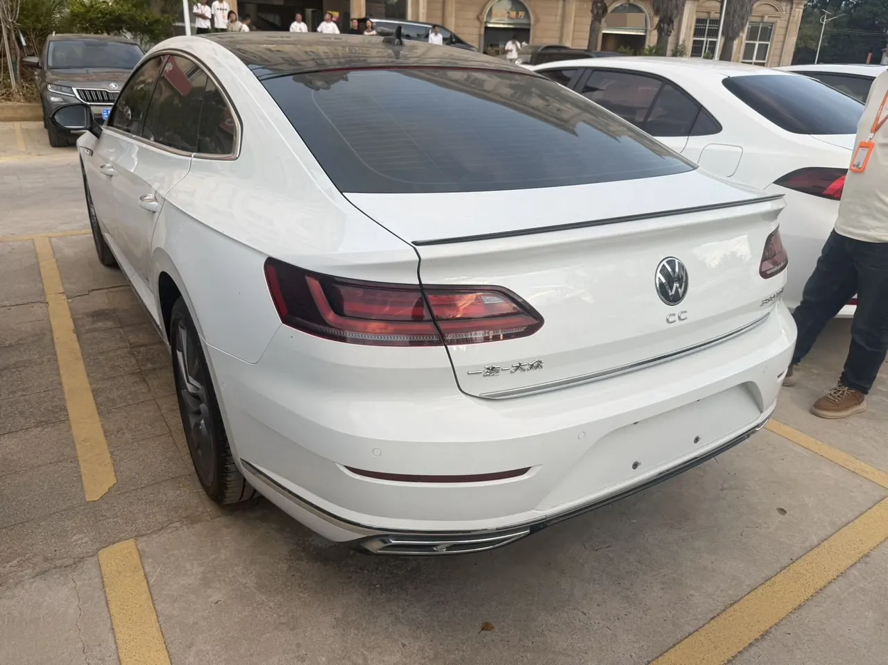 Volkswagen 2024 CC 2.0TSI 380TSI eye-catching automatic gear 4