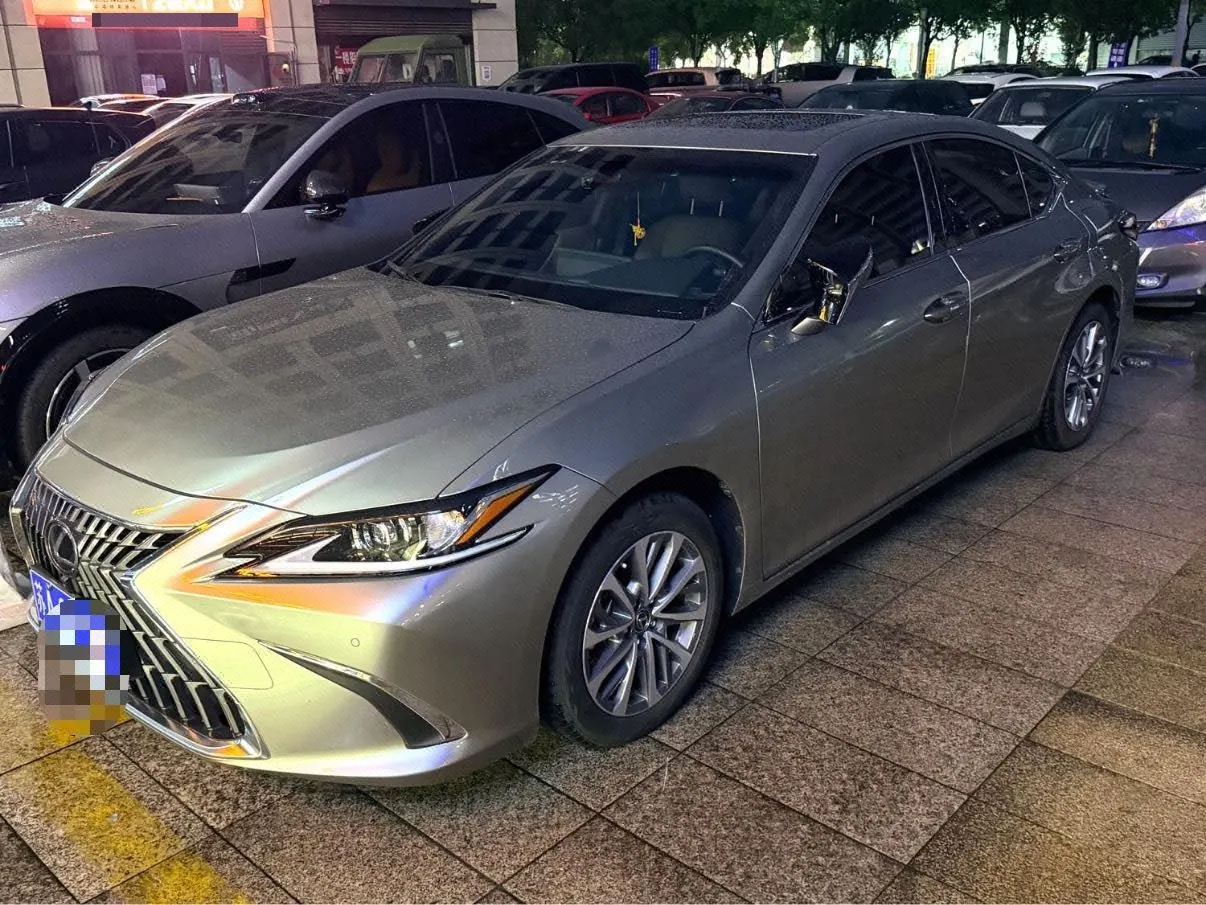 Открыть галерею: Lexus ES (Imported) 2024 ES200 2.0 Stepless Edition Automatic Gear