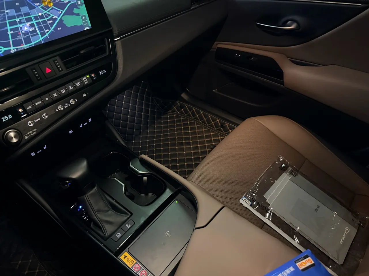 Lexus ES (Imported) 2024 ES200 2.0 Stepless Edition Automatic Gear 9