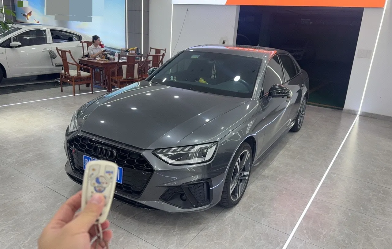 Open image lightbox: Audi 2022 A4L 2.0TFSI 40TFSI Deluxe Dynamic Automatic