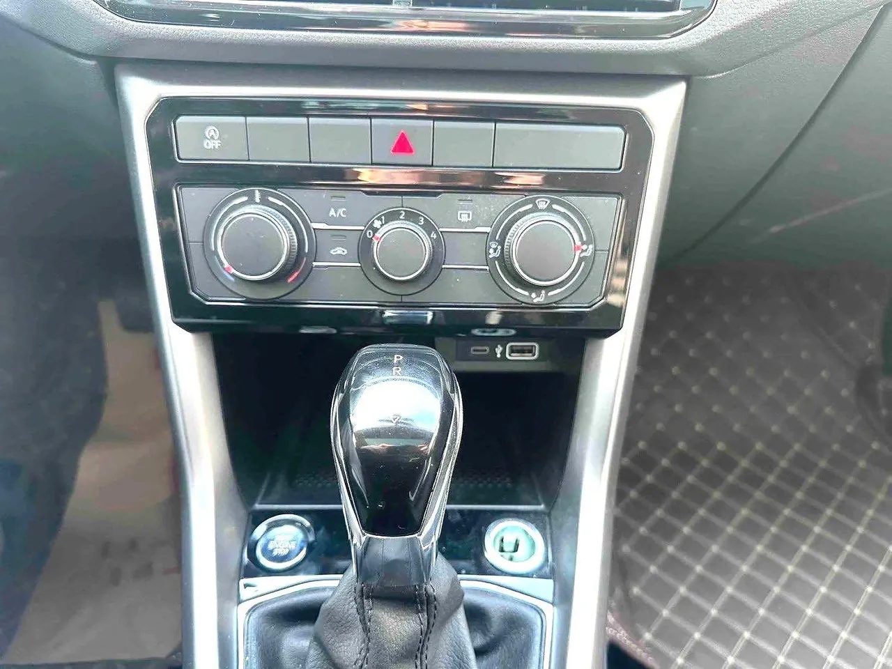 Volkswagen 2022 T-Cross (Tujia) 1.4TSI 280TSI Comfort Edition Automatic Gear 3