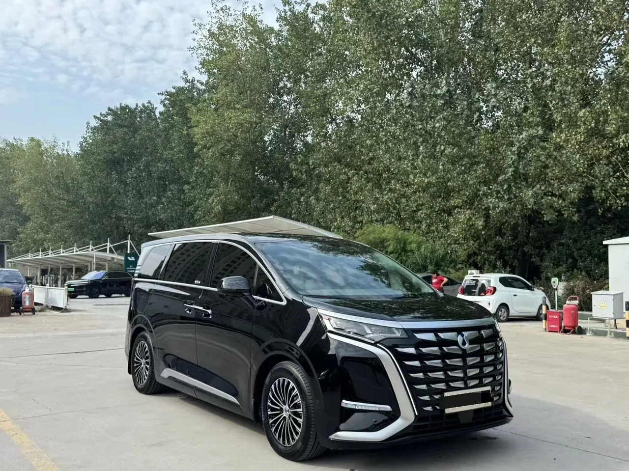 Denza 2022 Denza D9 DM-i 1.5T stepless 970 four-wheel drive flagship automatic gear 3