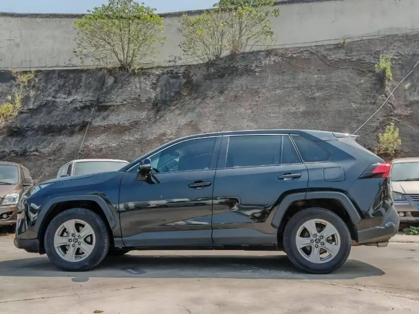 Toyota 2022 RAV4 Rongbo 2.0 Stepless Two-Drive City Edition Automatic Gear 8