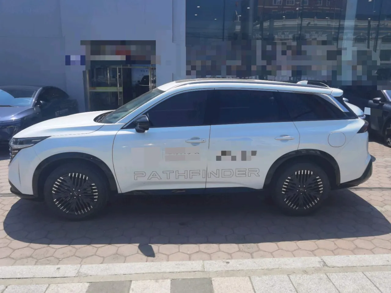 Nissan 2024 Tanlu 2.0T 380VC-TURBO 4-wheel drive Zhizun Edition 6-seat automatic gear 4