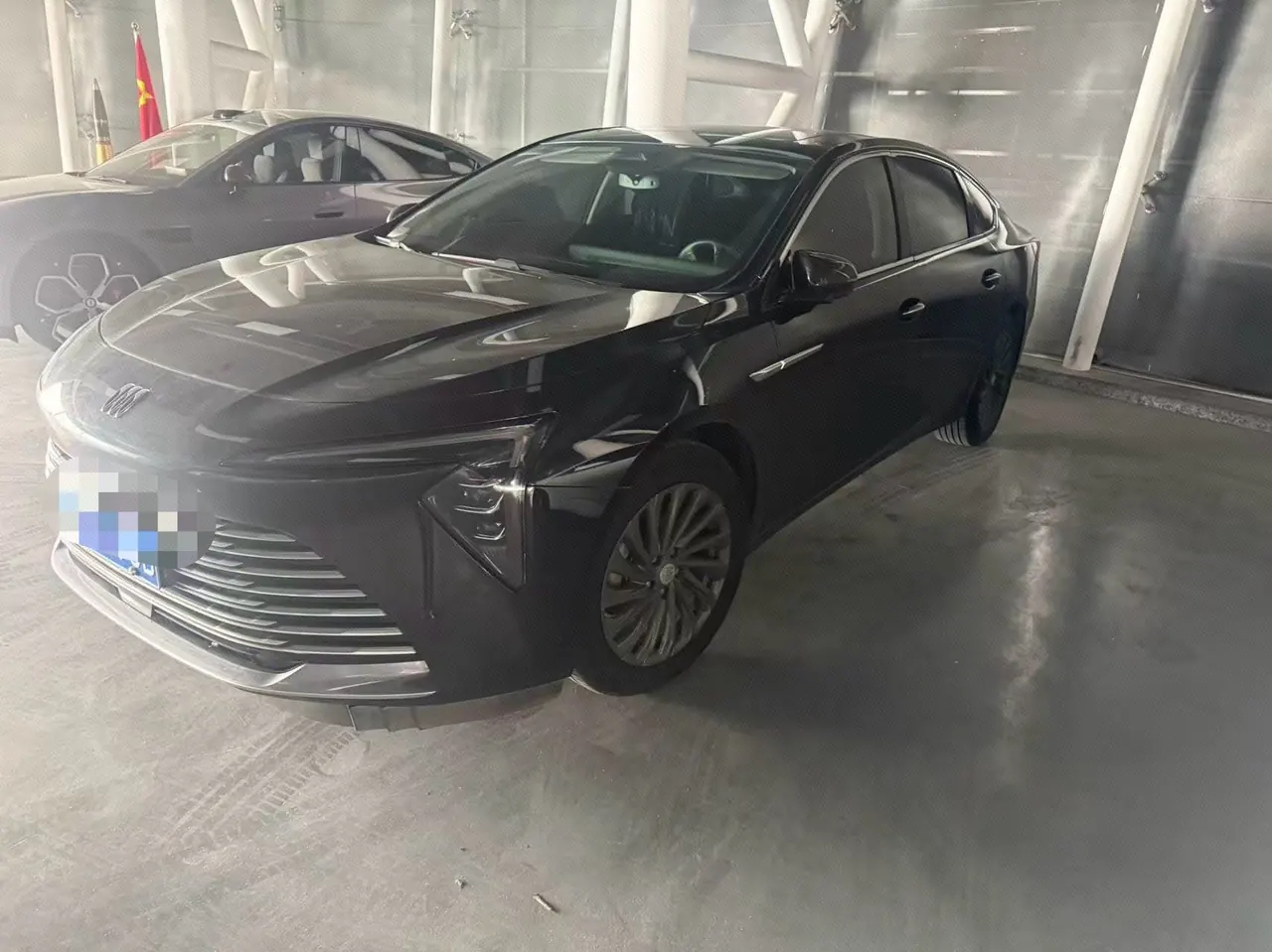 打开图片灯箱:Buick 2025 LaCrosse 2.0T 28T Platinum Edition, automatic transmission