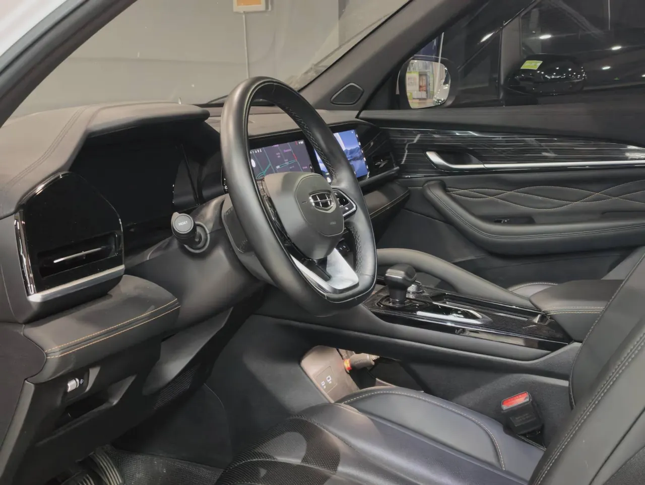 Geely 2024 XingyueL (Monjaro) 2.0TD EVO Two-Drive Long Wind Edition Automatic Gear 4