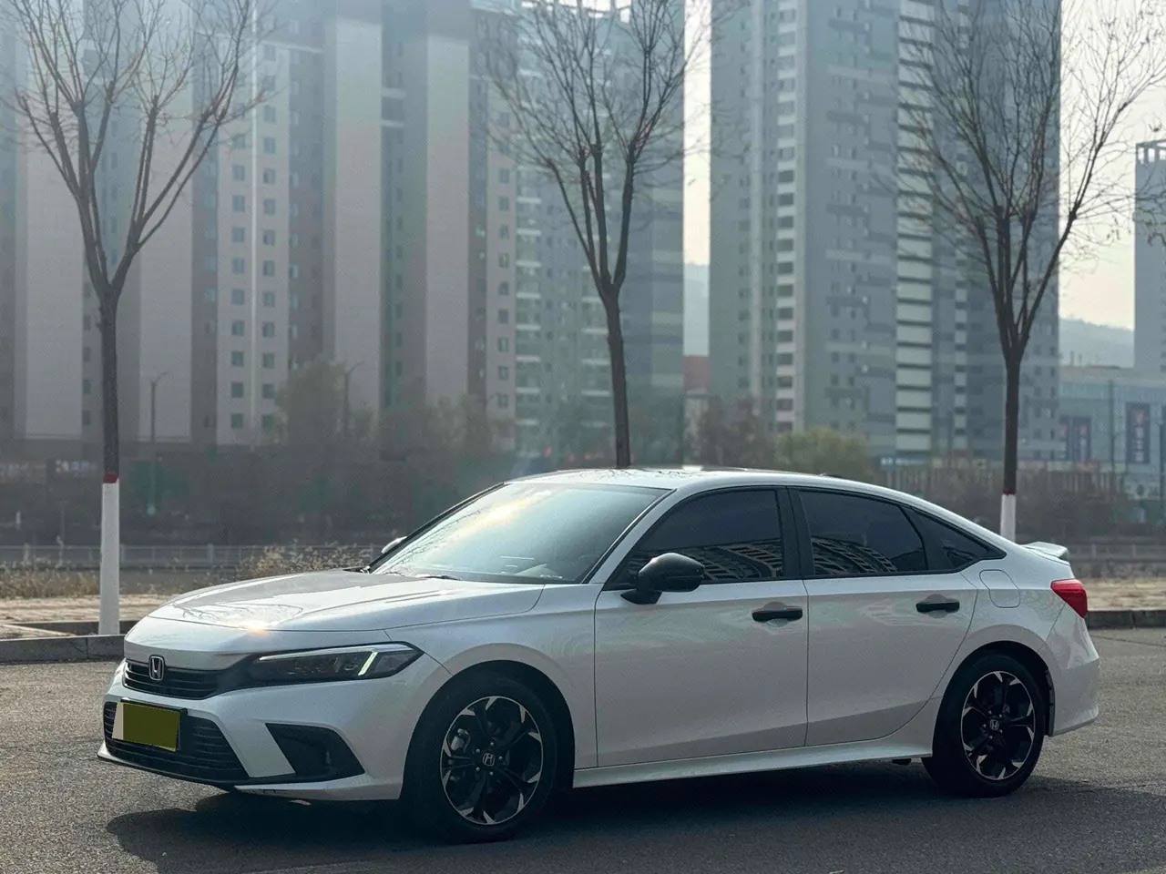 Открыть галерею: Honda 2023 Civic 1.5T CVT 240TURBO Sporty Edition Automatic
