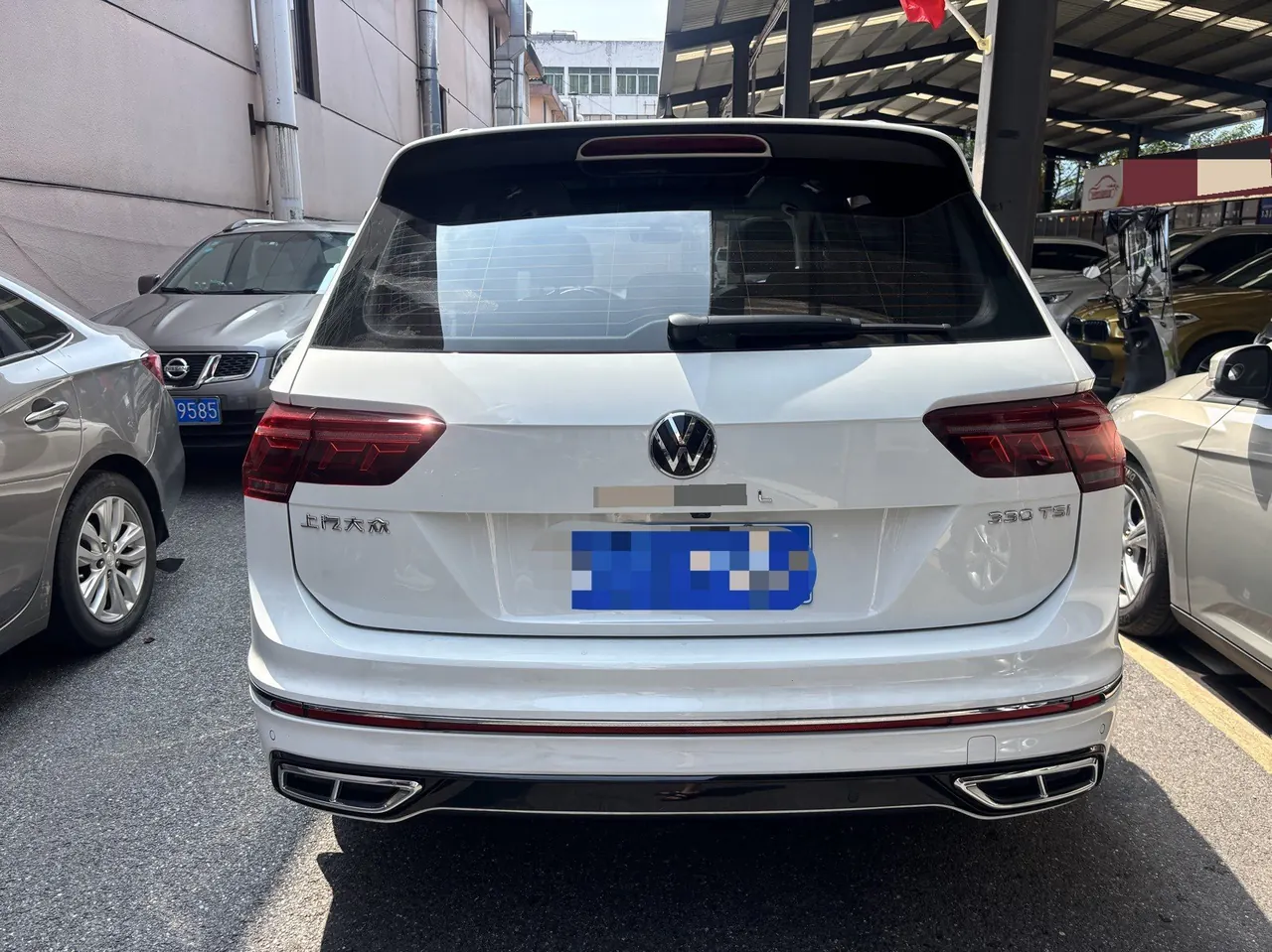 Volkswagen 2024 Tiguan L R-Line 2.0TSI 330TSI Two-Drive R-Line Overdrive Automatic Gear 8