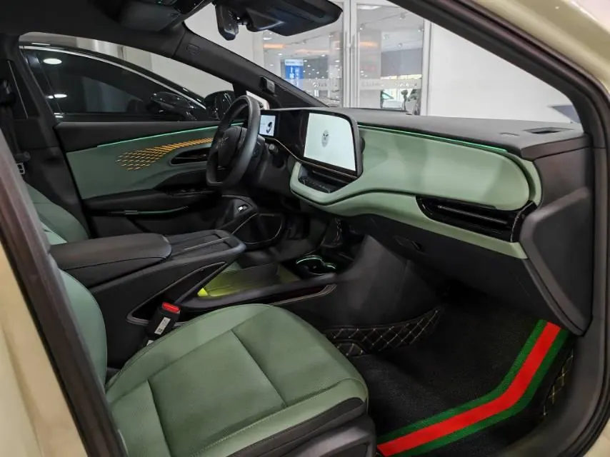 HongQi 2025 EH 7 690 Smart Edition Automatic Gear 2