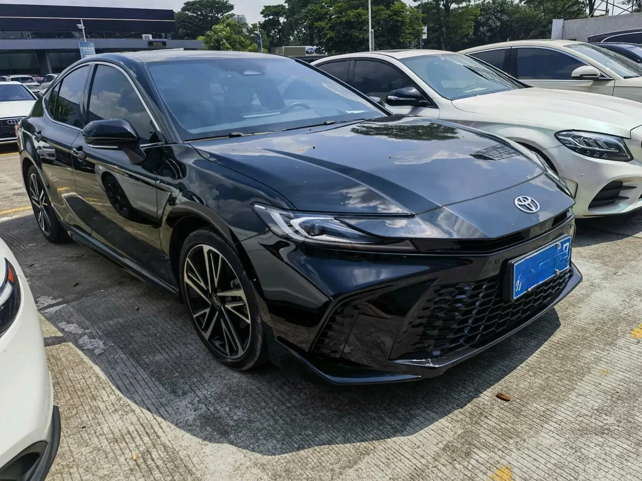 Toyota 2024 Camry Dual Engine 2.0HS Stepless Sports Edition Automatic Gear 2