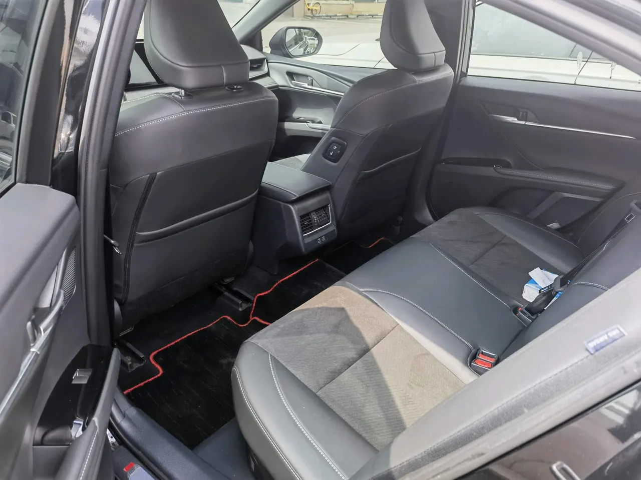 Toyota 2024 Camry Dual Engine 2.0HS Stepless Sports Edition Automatic Gear 5
