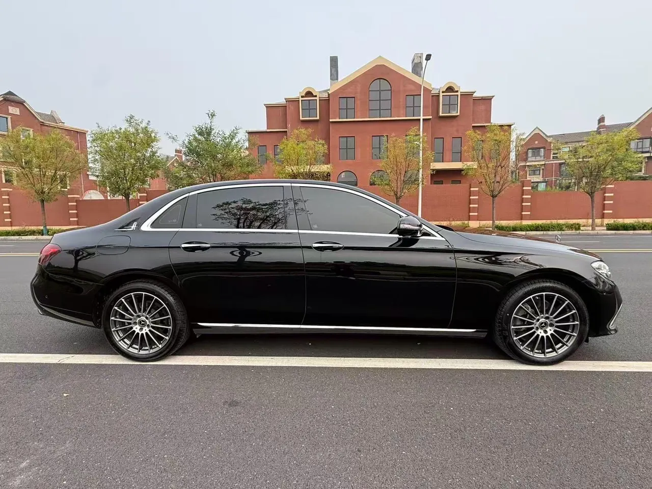 Mercedes Benz E Class 2023 E 260 L 2.0T Automatic 4
