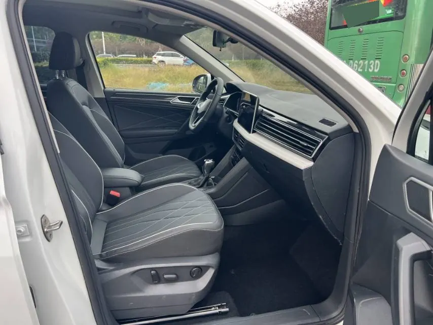 Volkswagen 2024 Tiguan L 1.5TSI 300TSI Front-Wheel-Drive Smart Enjoyment Edition Automatic Transmission 5