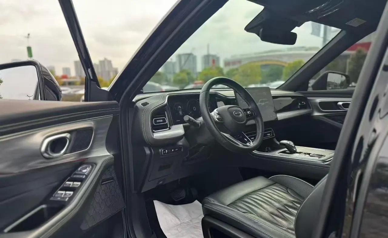 Chuanqi 2022 GS8 2.0TGDI Two-Drive Deluxe Zhilian Edition Seven-seat Automatic Gear 5