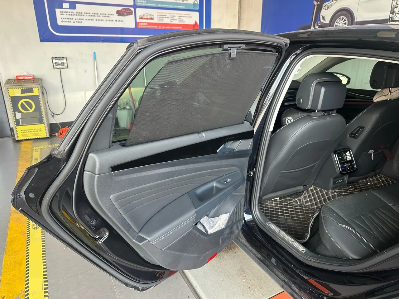 Volkswagen 2022 Passat 2.0TSI 330TSI Deluxe Edition Automatic 4