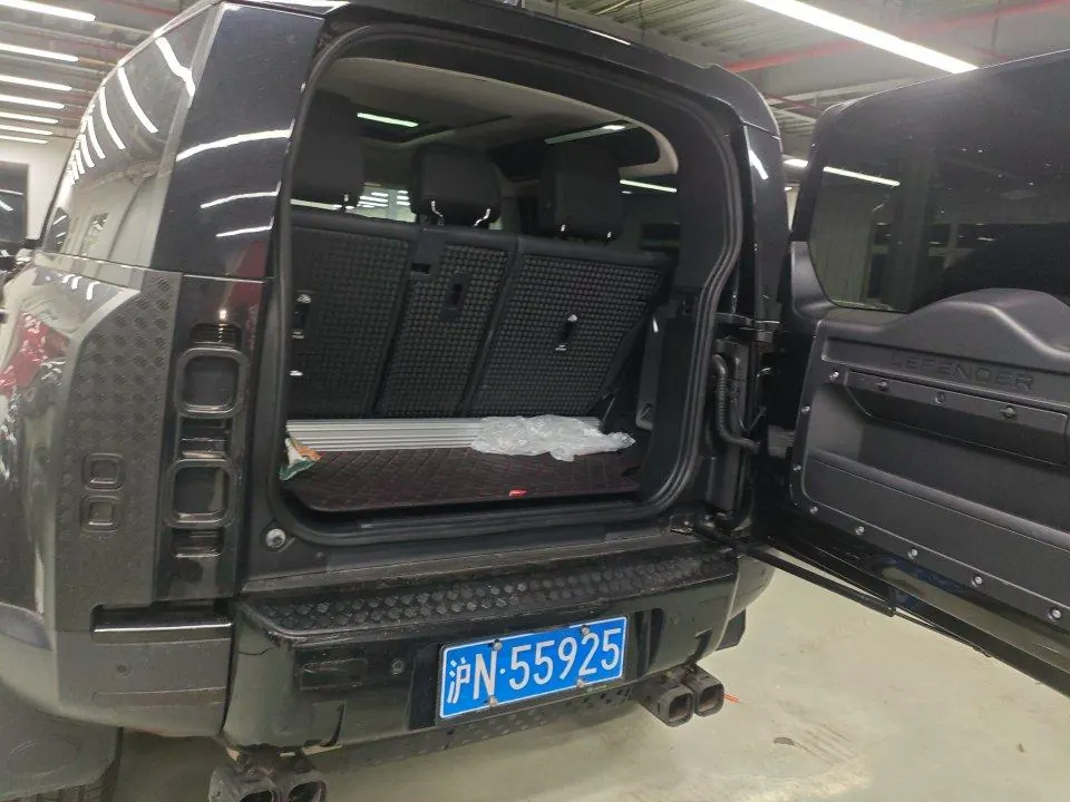 Land Rover Guard (Imported) 2023 Guard 90 2.0T P300 SE (Modified) Automatic Gear 4