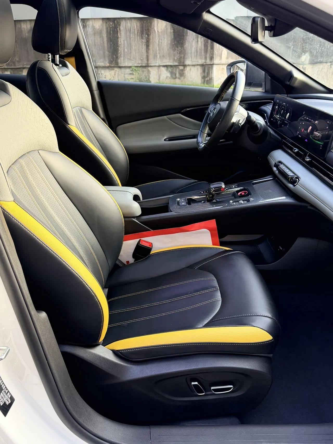 Trumpchi 2023 Shadow Leopard 1.5T 270T Shadow Leopard J16 Edition, Automatic Transmission 5