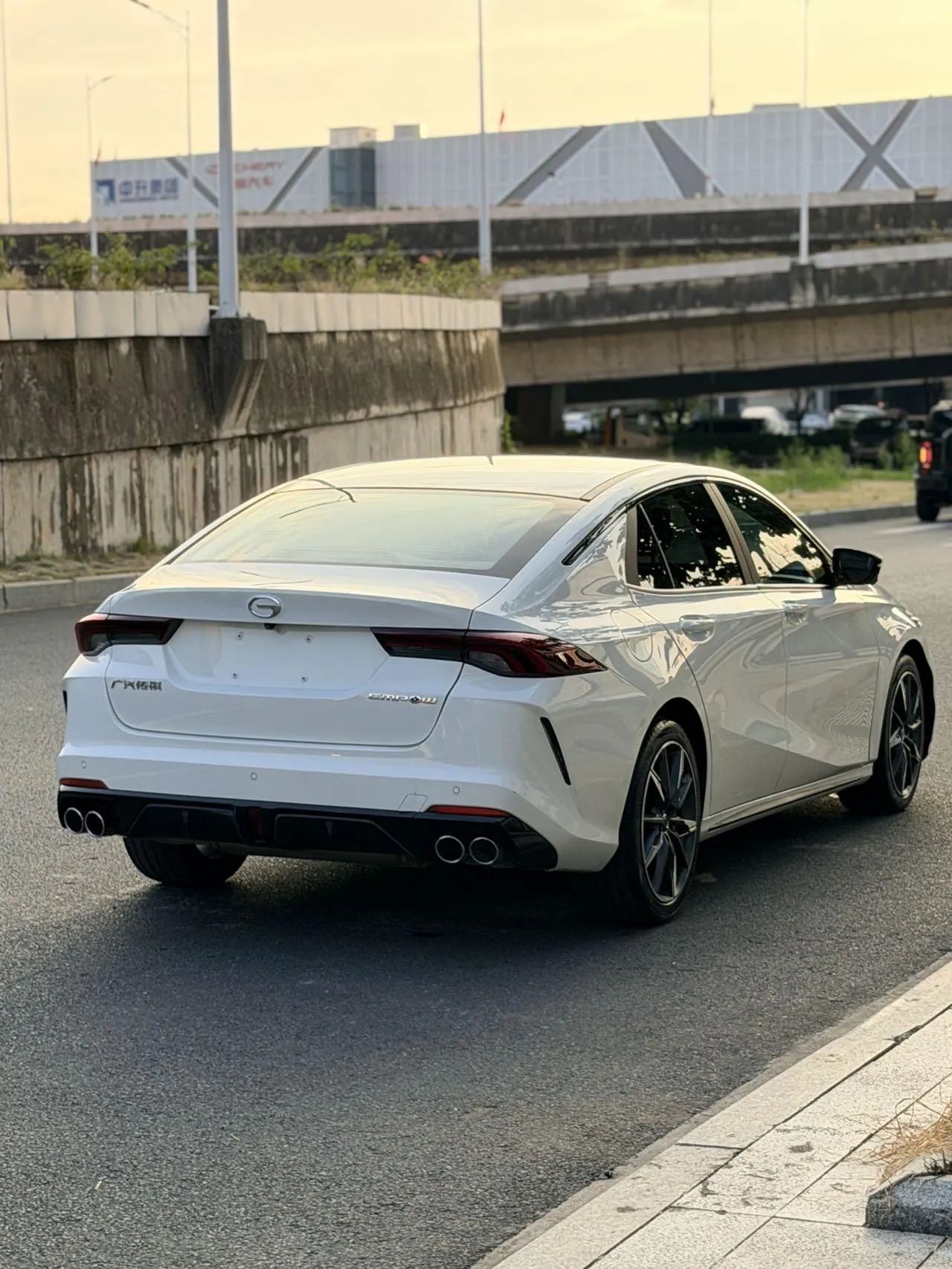 Trumpchi 2023 Shadow Leopard 1.5T 270T Shadow Leopard J16 Edition, Automatic Transmission 9