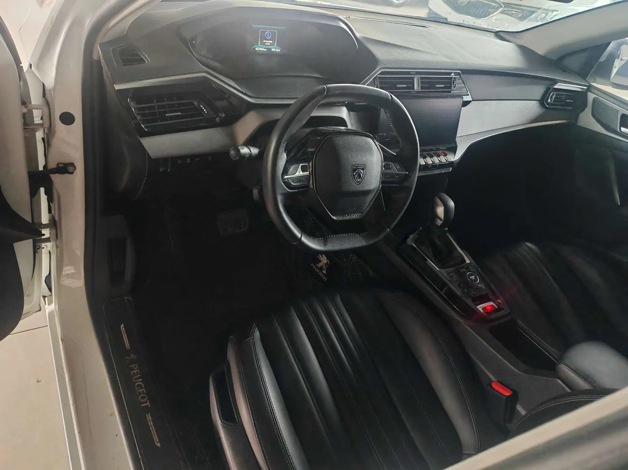 Peugeot 2022 408 1.6T Light Edition Automatic Gear 4