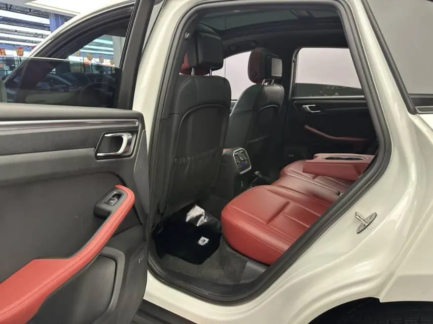 Porsche Macan (Imported) 2023 Macan 2.0T Automatic Gear 6