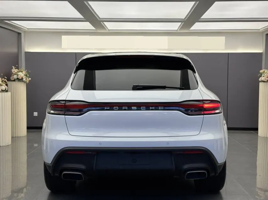 Porsche Macan (Imported) 2023 Macan 2.0T Automatic Gear 8