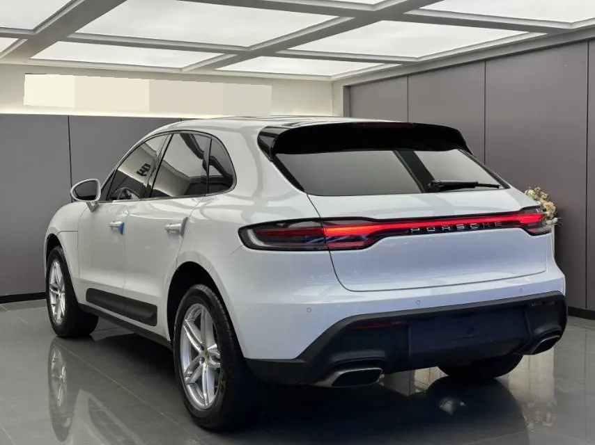 Porsche Macan (Imported) 2023 Macan 2.0T Automatic Gear 9