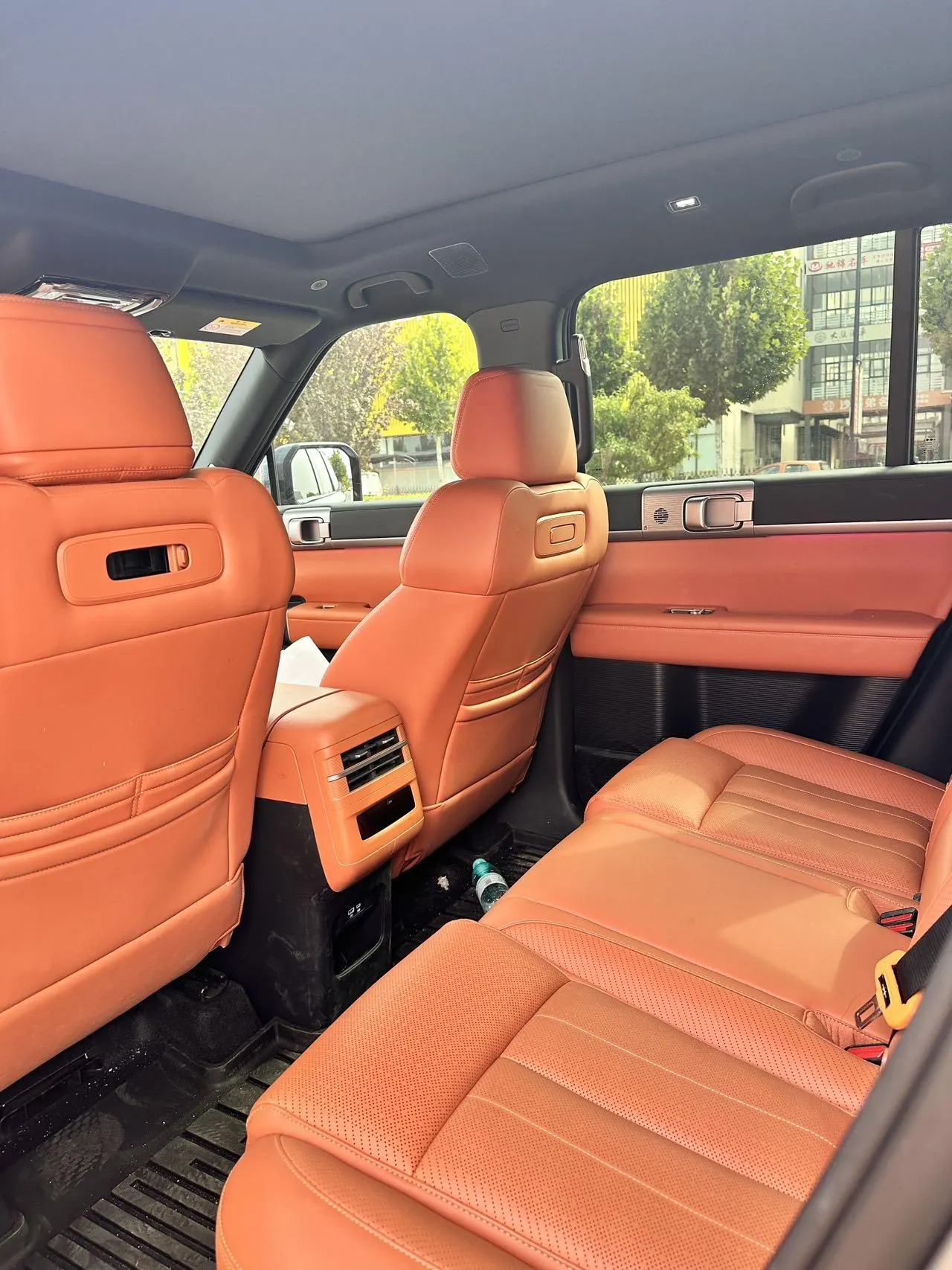 FangChengBao 2025 titanium 7 1.5T stepless 190KM four-wheel drive Ultra version of automatic gear 2
