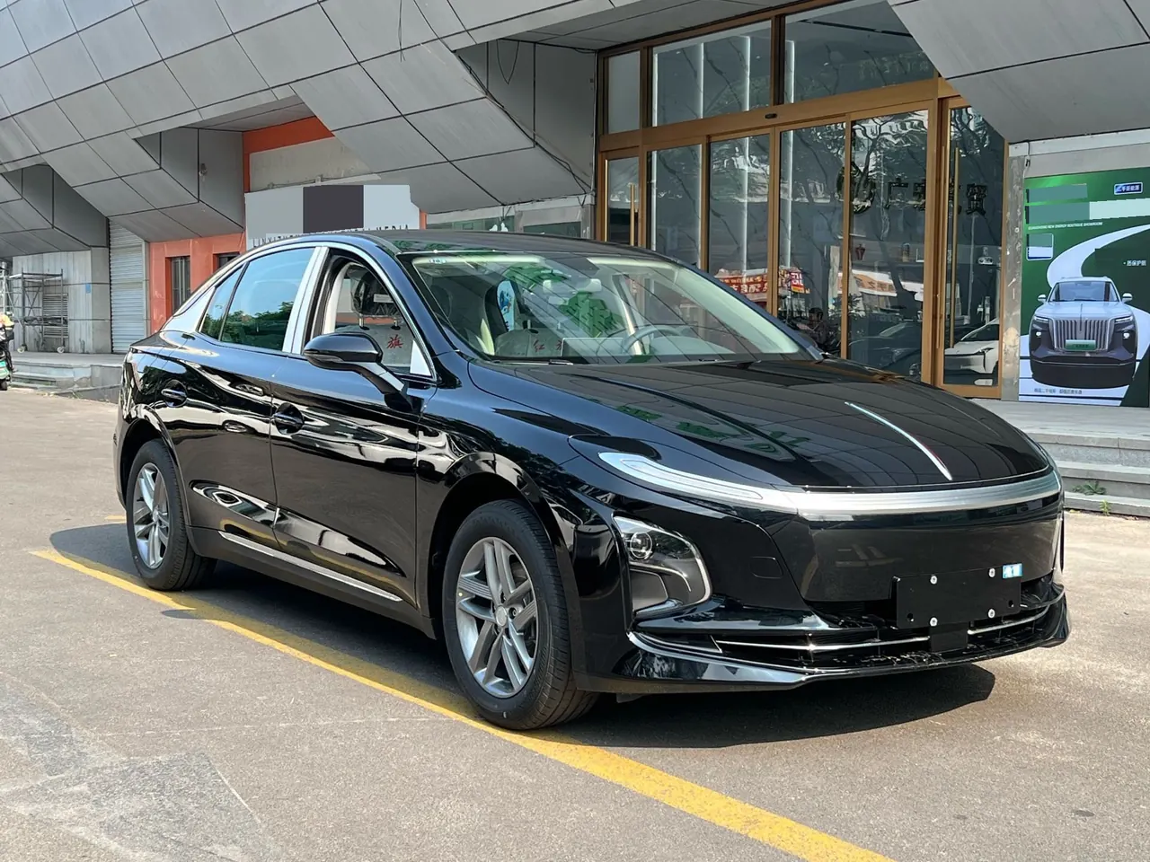 HongQi 2025 E-QM 5 500km Travel Edition Automatic Gear 6