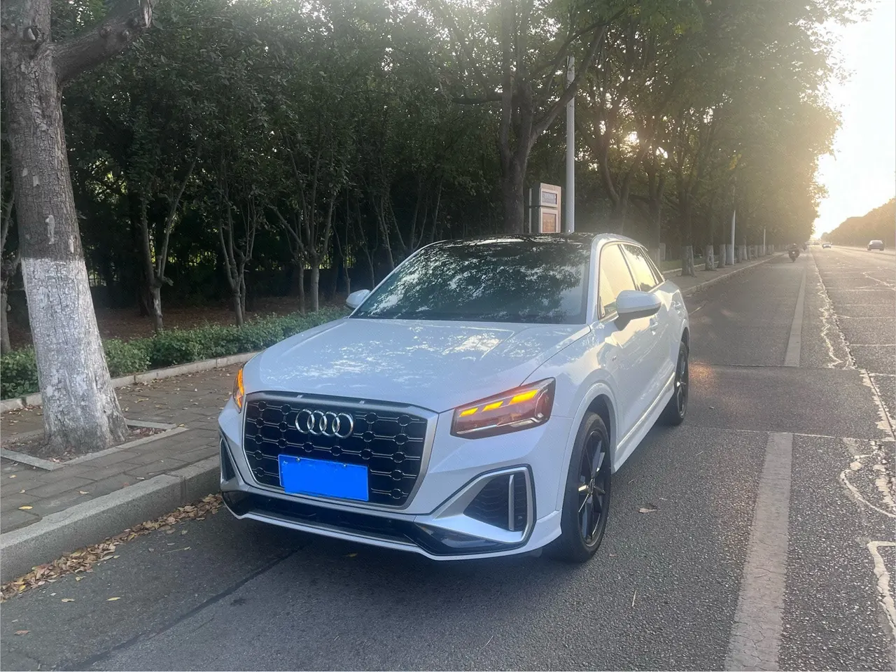 Открыть галерею: Audi 2022 Q2L 1.4TFSI 35TFSI Fashion Elegant Automatic