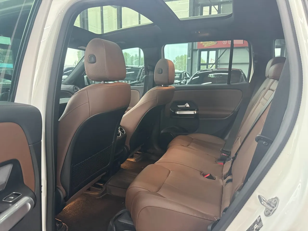 Mercedes Benz 2023 GLB 220 2.0T Dynamic Automatic 11