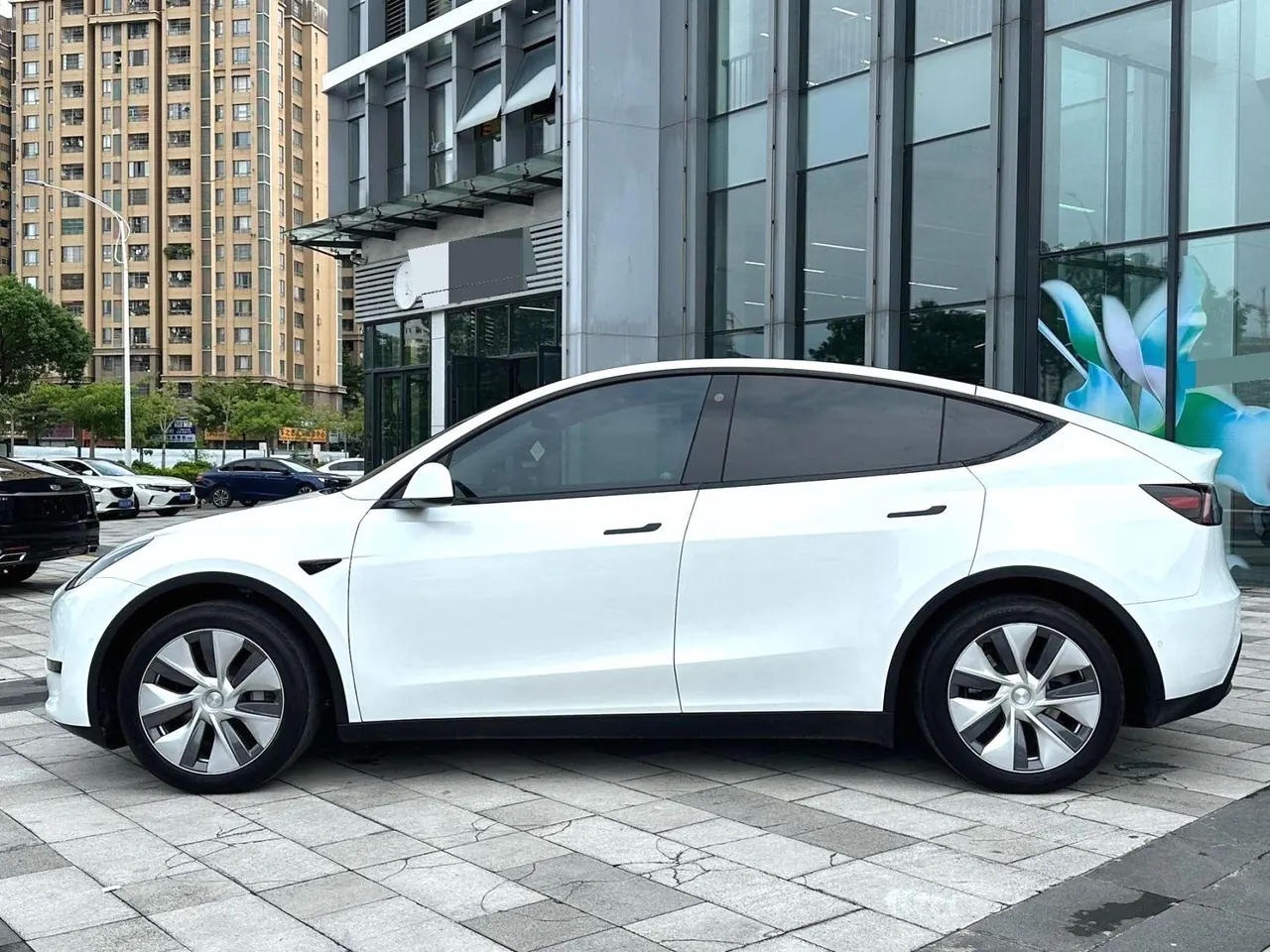 Tesla 2022 Model Y rear-wheel drive version (facelift) automatic gear 2