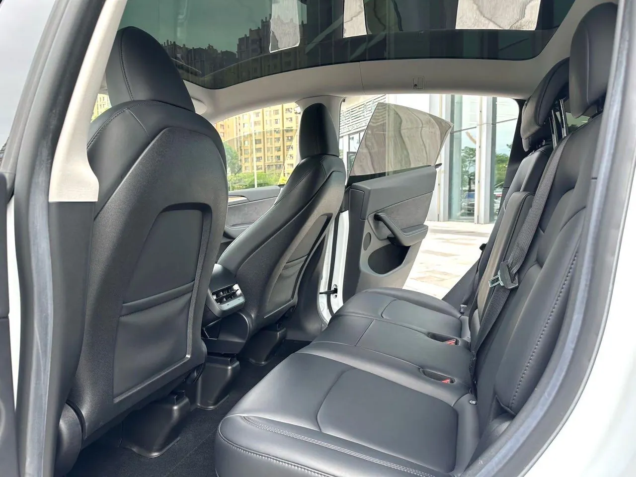 Tesla 2022 Model Y rear-wheel drive version (facelift) automatic gear 5