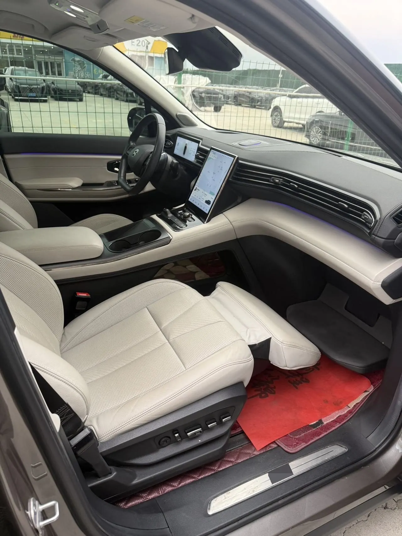 NIO 2020 ES8 benchmark 415KM 6-seat automatic gear 5